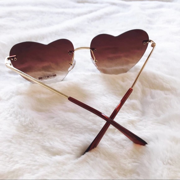 Miley Light Brown Gradient Heart Sunglasses - Picture 10 of 11